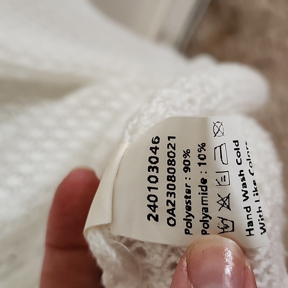 Commense White Knit Crochet Maxi Dress Flare Sleeves Deep Sexy V Neck Medium - Picture 7 of 7